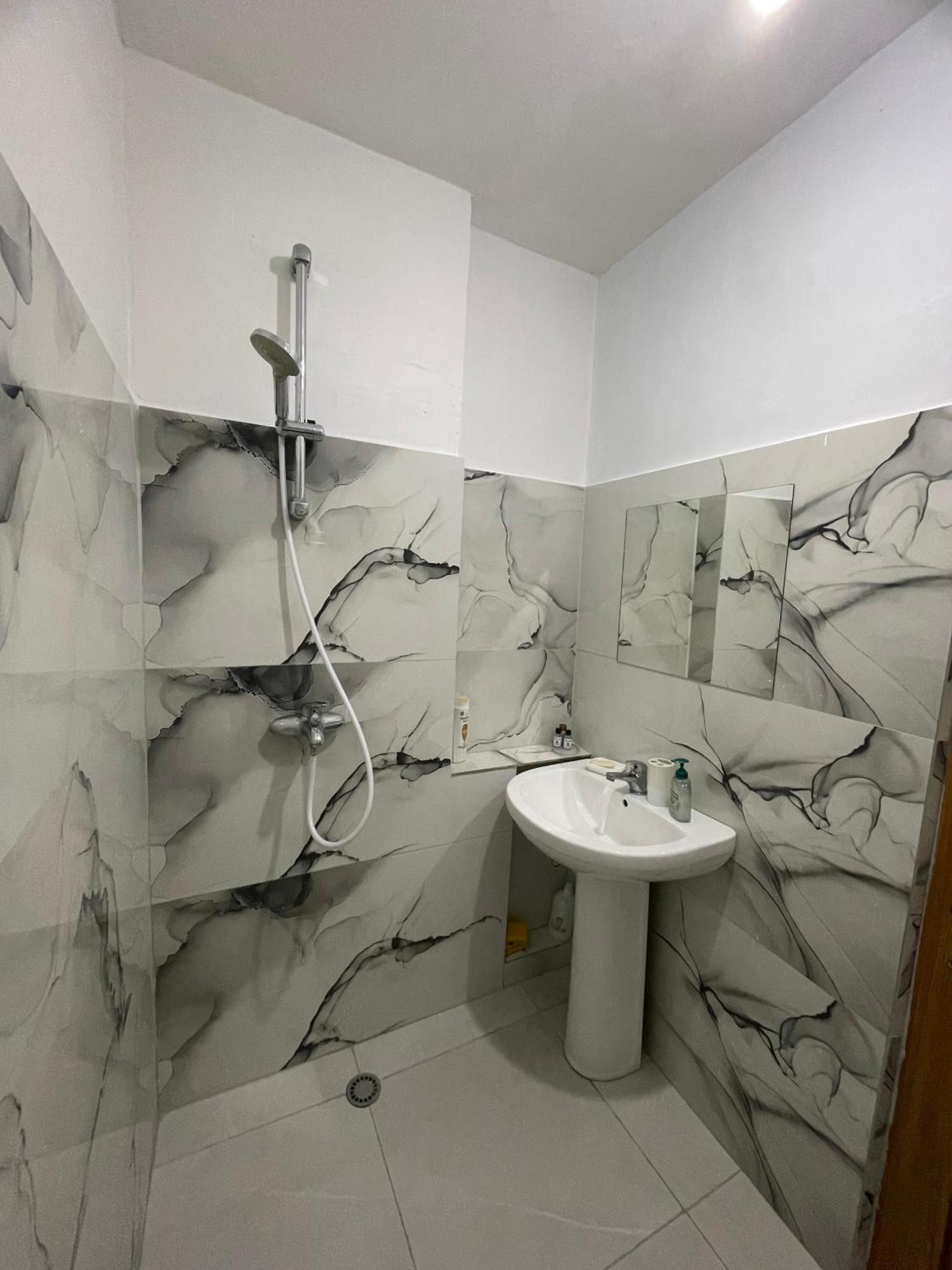 טיראנה Agroni Rooms מראה חיצוני תמונה